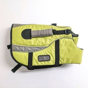 2/35 🌸 Outward Hound Dog Life Jacket